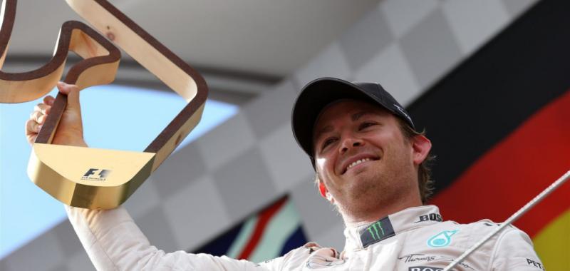 Rosberg sobre el podio